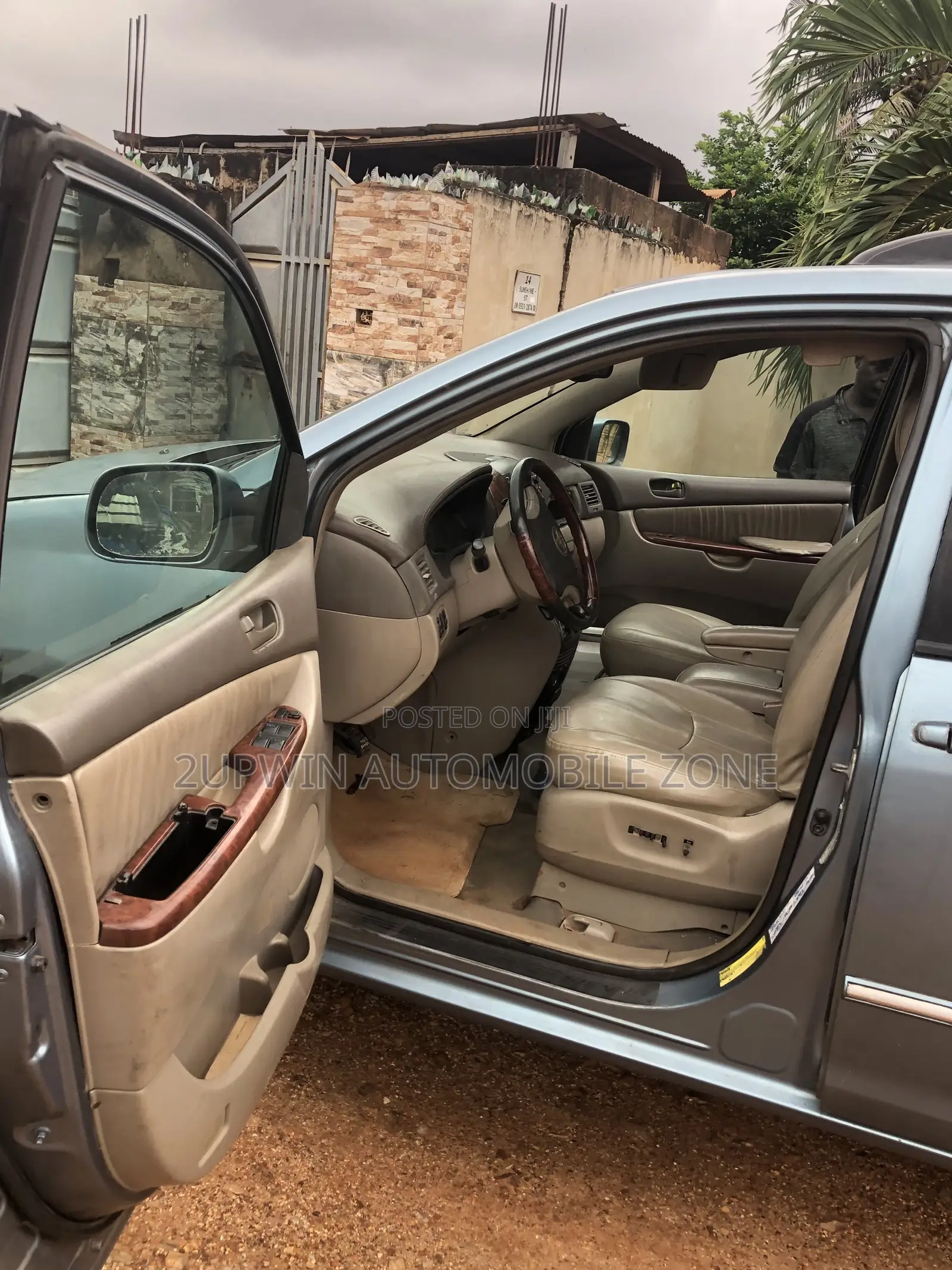 Toyota Sienna 2010 Blue