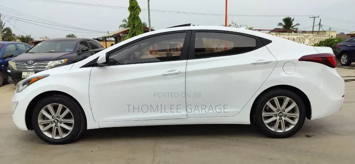Hyundai Elantra SE 4dr Sedan (1.8L 4cyl 6A) 2015 White
