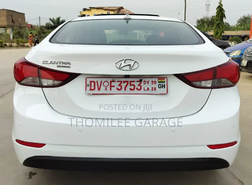 Hyundai Elantra SE 4dr Sedan (1.8L 4cyl 6A) 2015 White