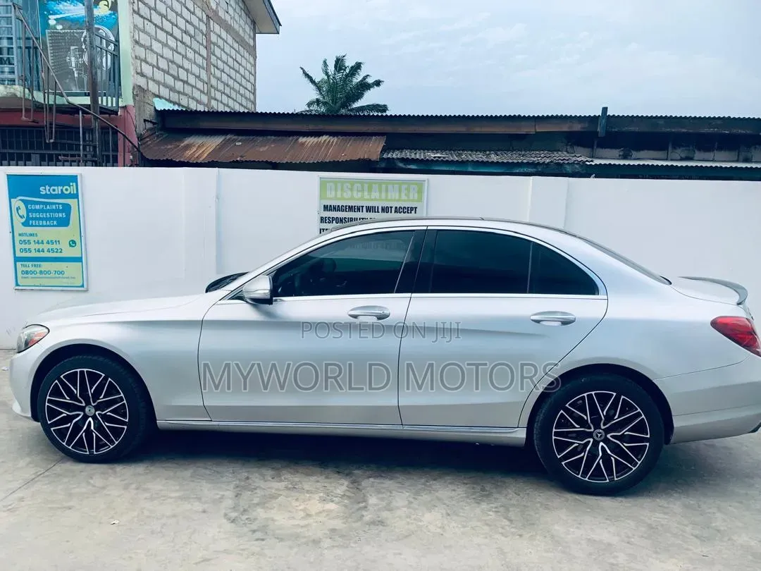 Mercedes-Benz C300 2015 Silver