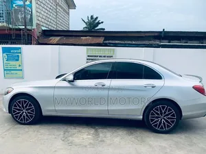 Mercedes-Benz C300 2015 Silver