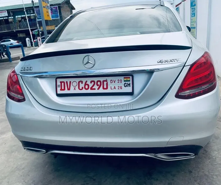 Mercedes-Benz C300 2015 Silver