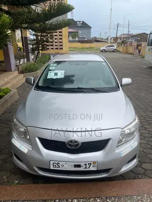 Toyota Corolla LE 4dr Sedan (1.8L 4cyl 4A) 2010 Silver