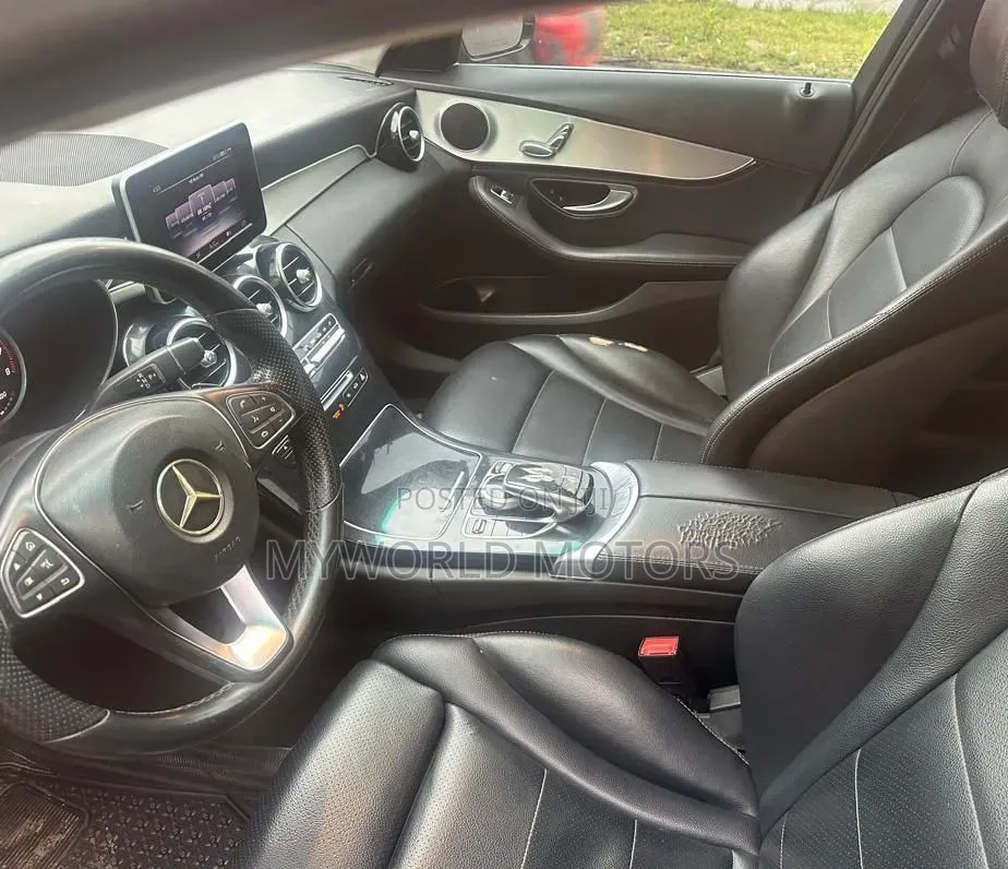 Mercedes-Benz C300 2015 Black