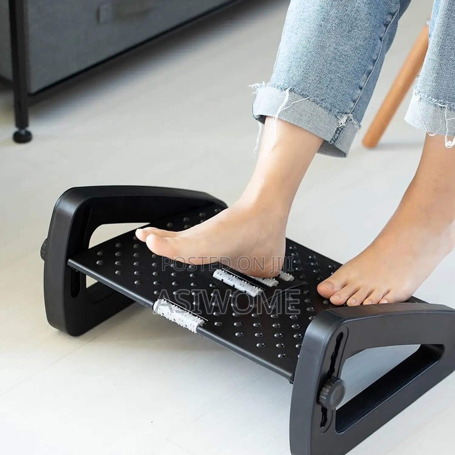 Triangular Ergonomic Footrest Massager - Black