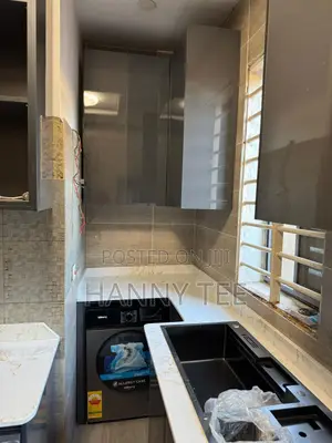4bdrm Duplex in Lake Side Estate for rent