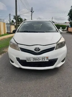 Toyota Yaris 2013 White