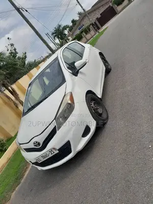 Toyota Yaris 2013 White