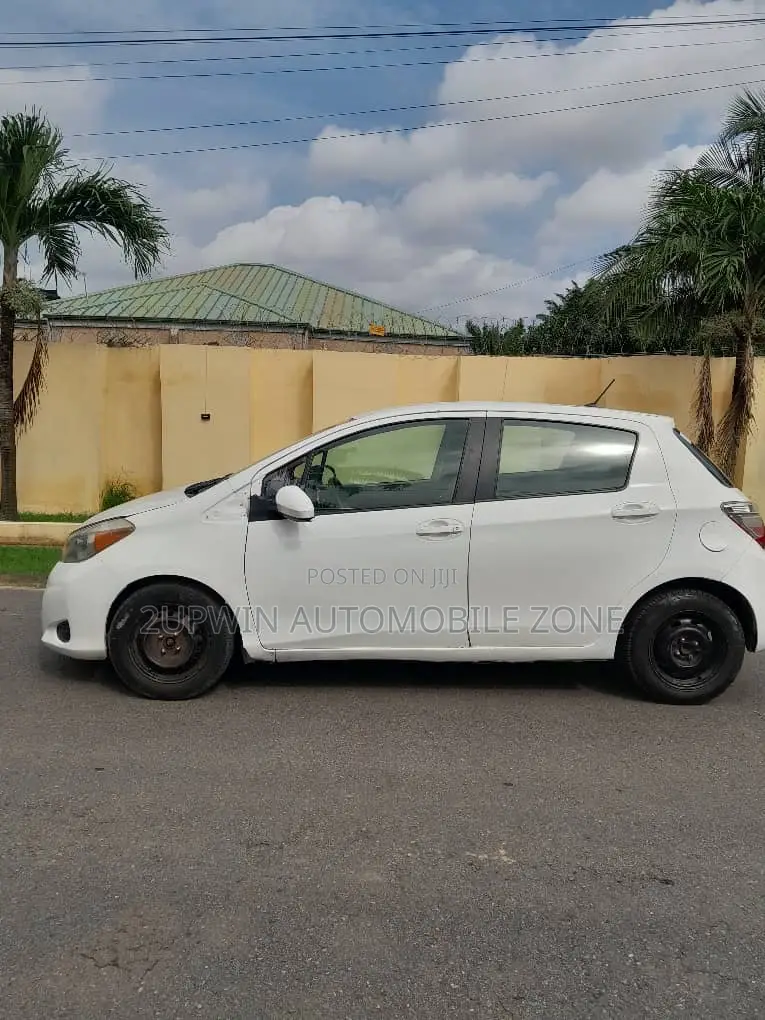 Toyota Yaris 2013 White