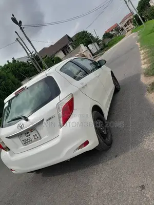 Toyota Yaris 2013 White