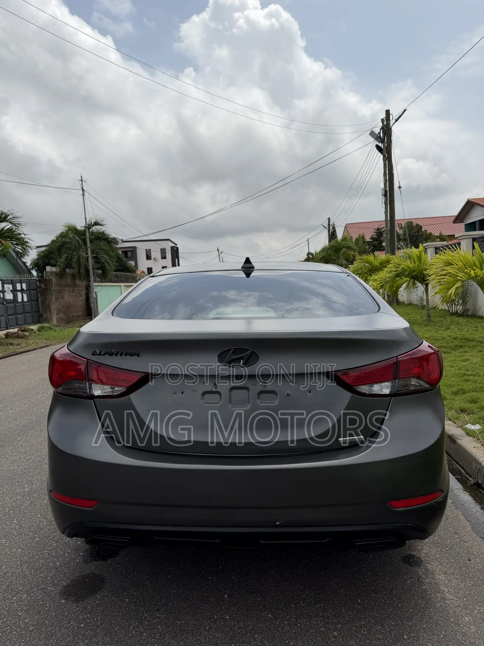 Hyundai Elantra Limited 4dr Sedan (1.8L 4cyl 6A) 2015 Gray