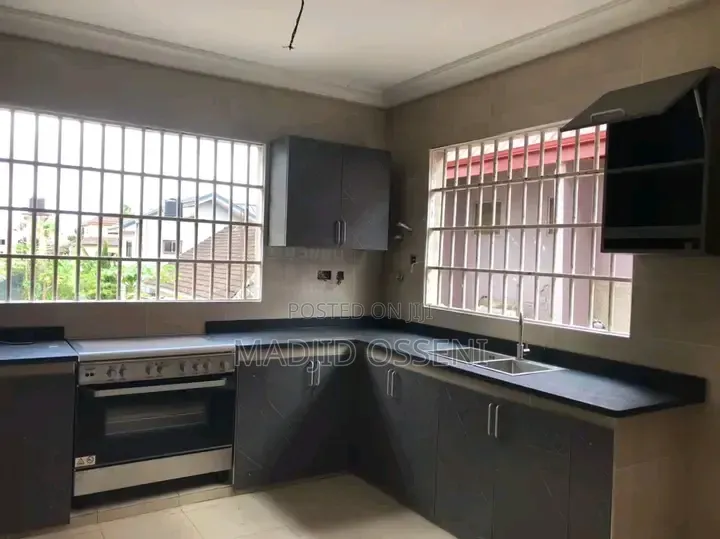 Carpenter in Construction and Furniture