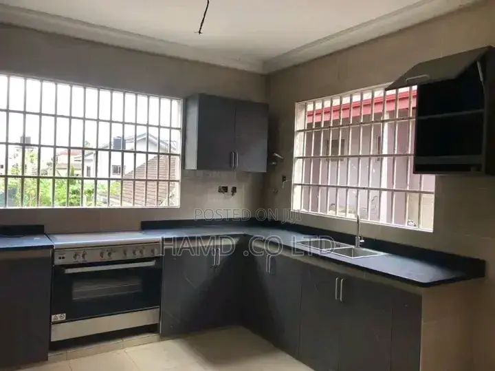 Carpenter in Construction and Furniture