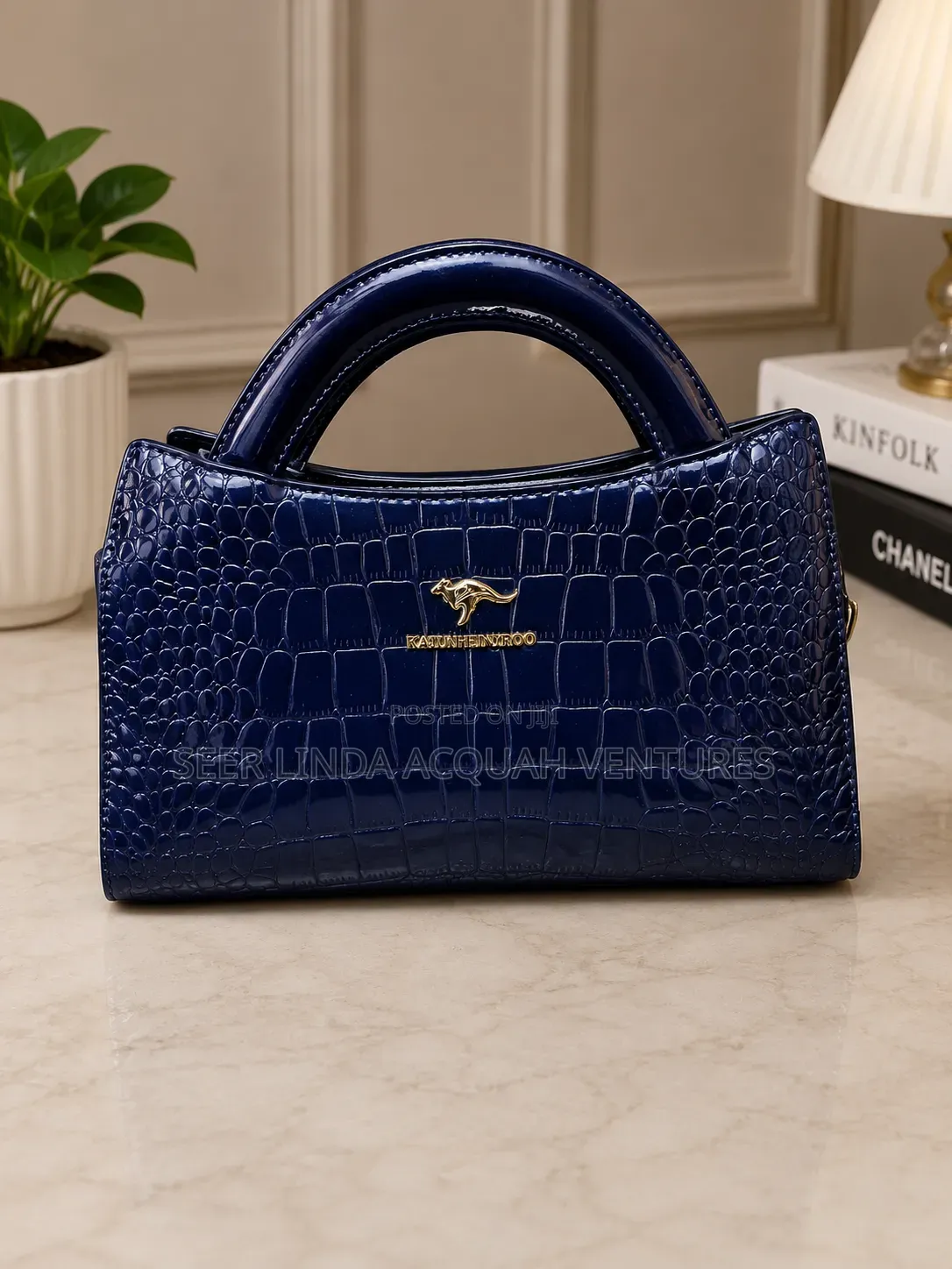 Elegant Ladies Handbag