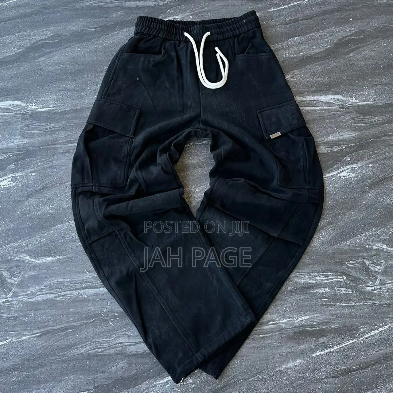 Joggers Side Pocket Available