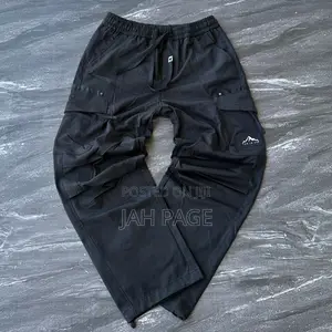 Joggers Side Pocket Available