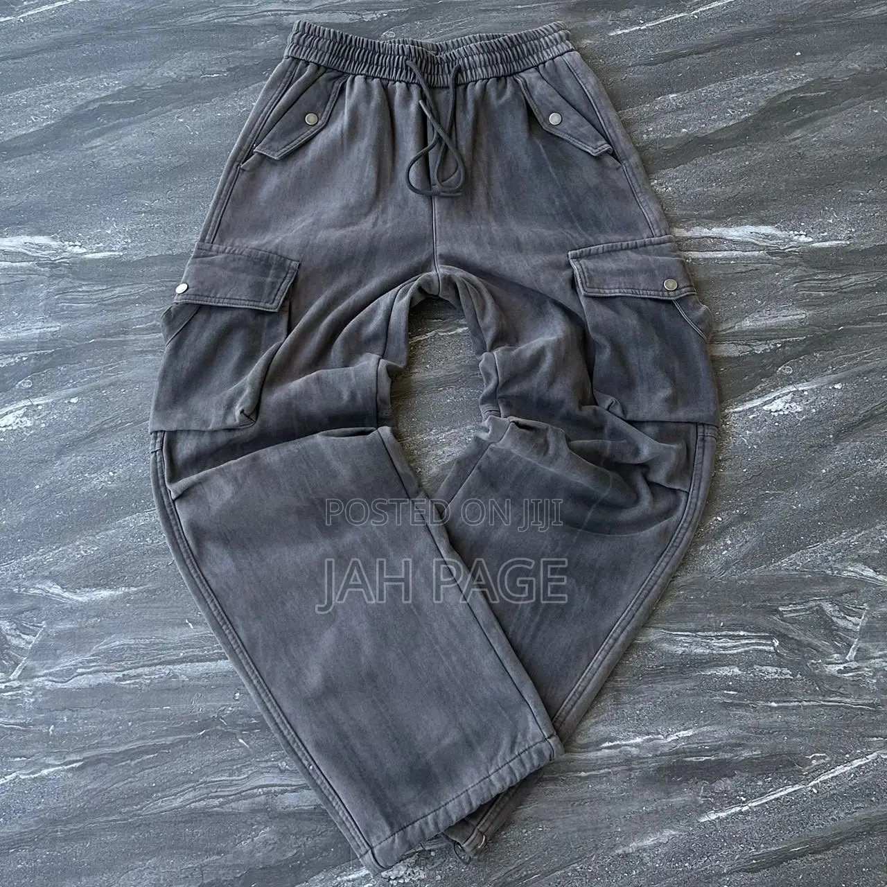 Joggers Side Pocket Available