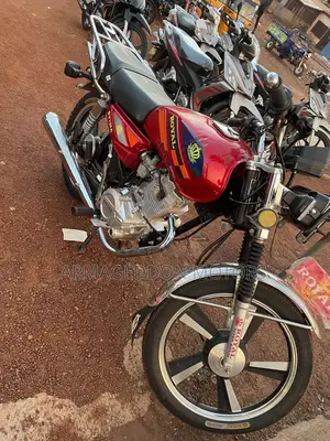 Royal RY125 2025