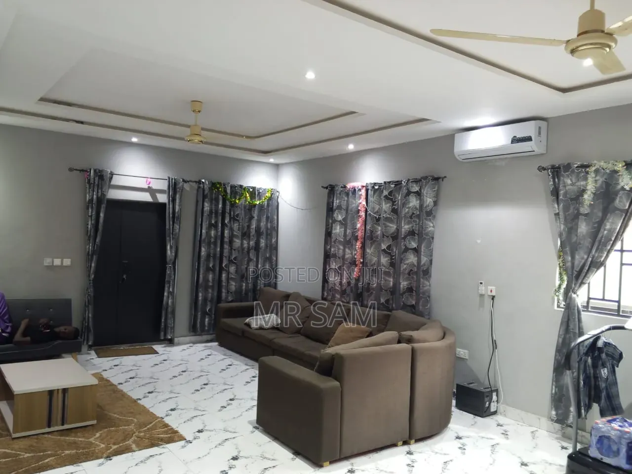 4bdrm Duplex in Lapaz Nyanmekye for rent
