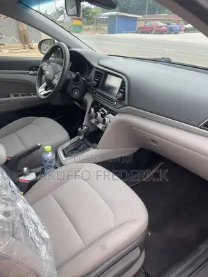 Hyundai Elantra Limited 2021 Gray