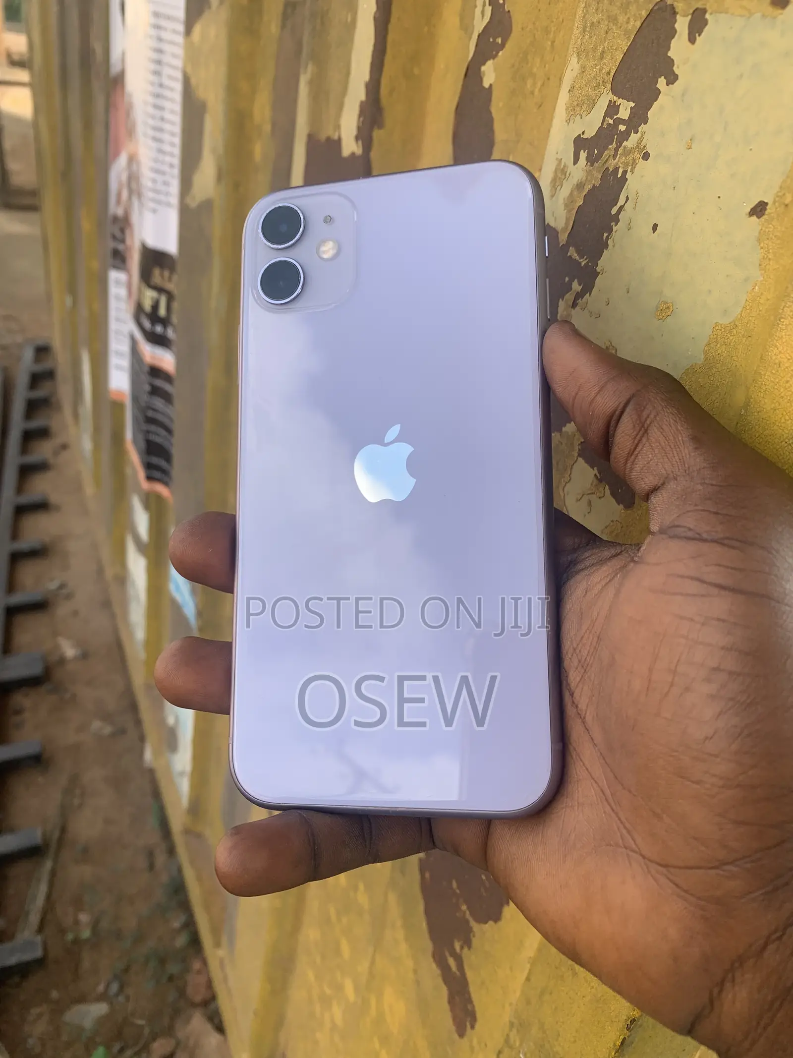 New Apple iPhone 11 64 GB Pink