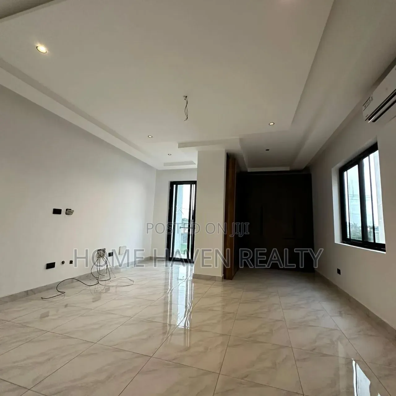 4bdrm House in Ashaley Botwe, Little Roses Area for sale