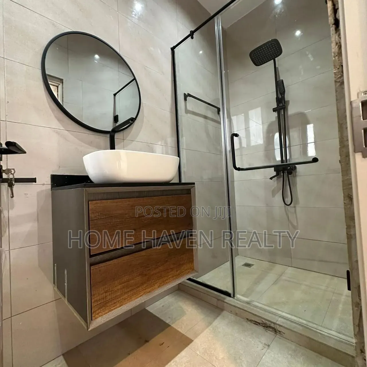 4bdrm House in Ashaley Botwe, Little Roses Area for sale