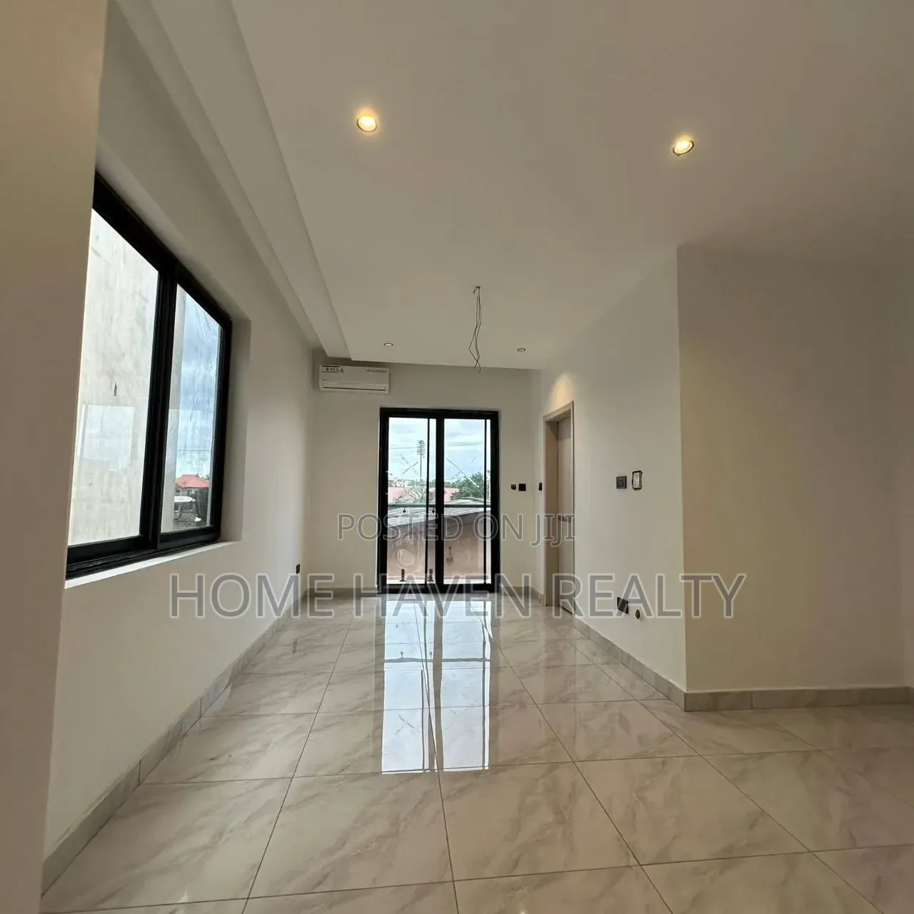 4bdrm House in Ashaley Botwe, Little Roses Area for sale