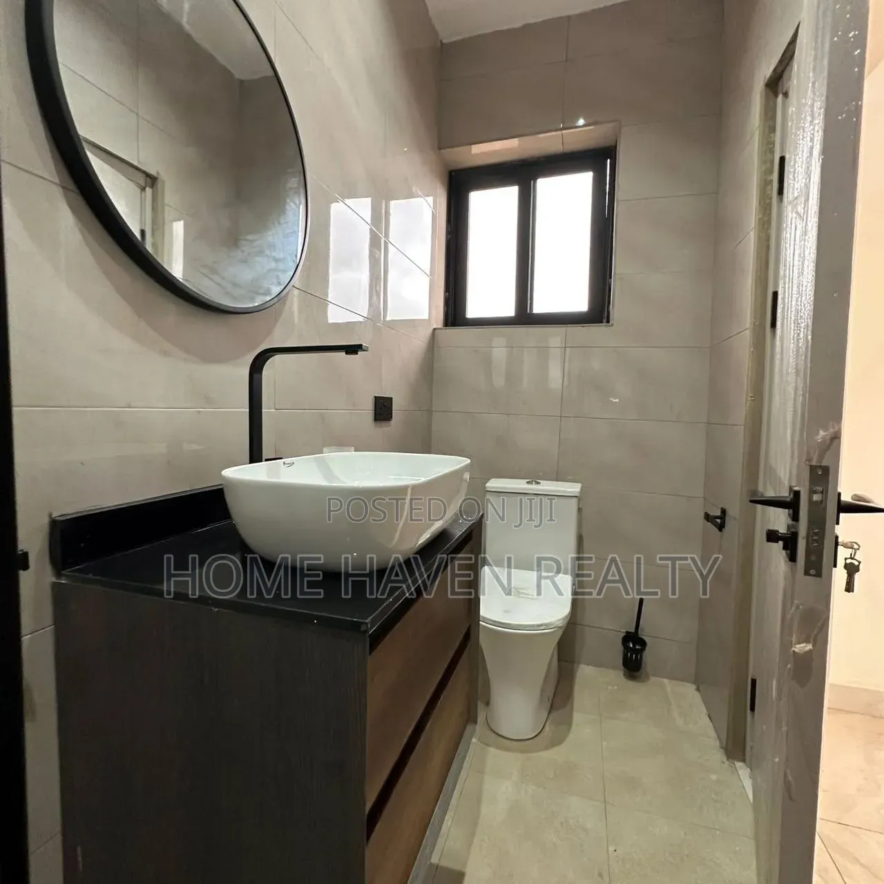 4bdrm House in Ashaley Botwe, Little Roses Area for sale