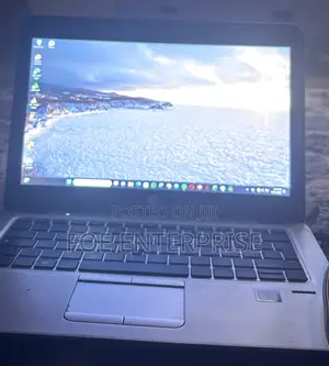 Laptop HP EliteBook 820 G3 12GB Intel Core i5 SSD 256GB