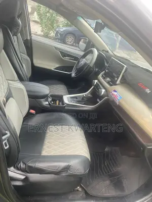 Toyota RAV4 XLE Premium AWD 2020 Silver