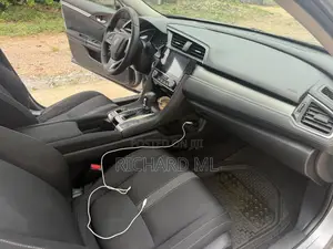 Honda Civic EX Sedan 2018 Silver