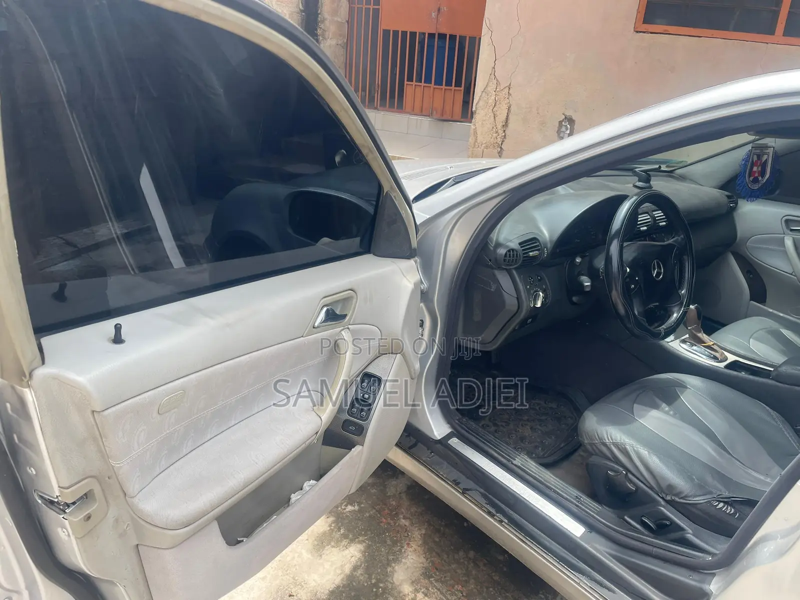 Mercedes-Benz C180 2023 Silver