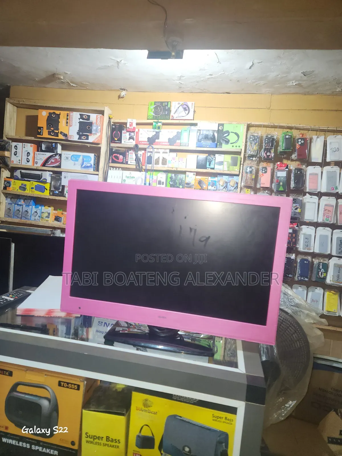 24 Nches Led Tv