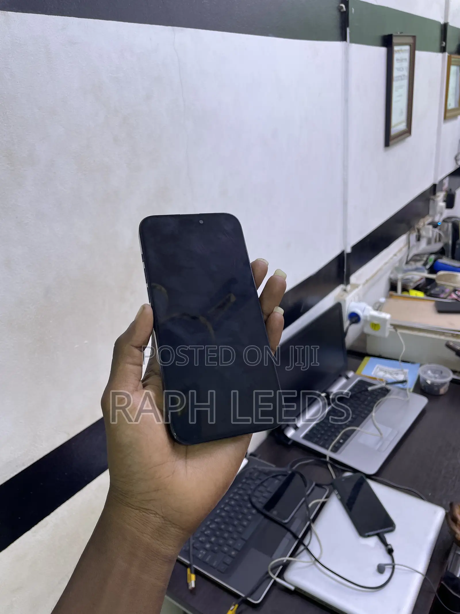 New Apple iPhone 15 Pro Max 256 GB Black