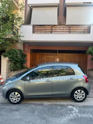 Toyota Yaris 2010 Gray