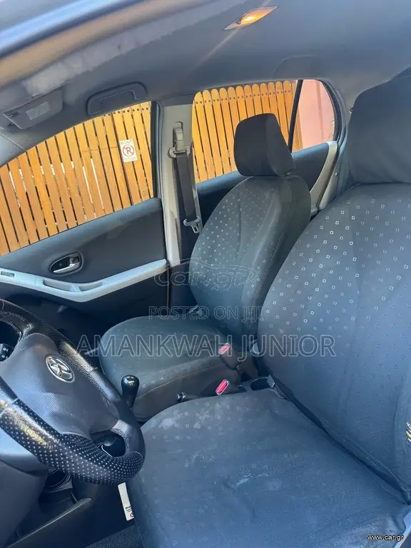 Toyota Yaris 2010 Gray