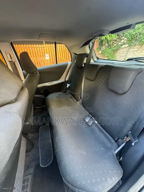 Toyota Yaris 2010 Gray
