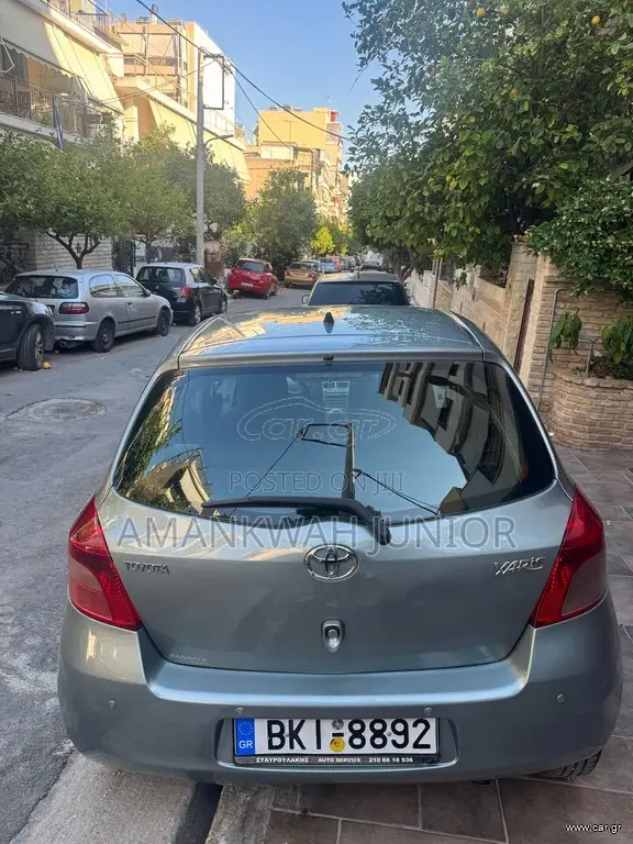 Toyota Yaris 2010 Gray