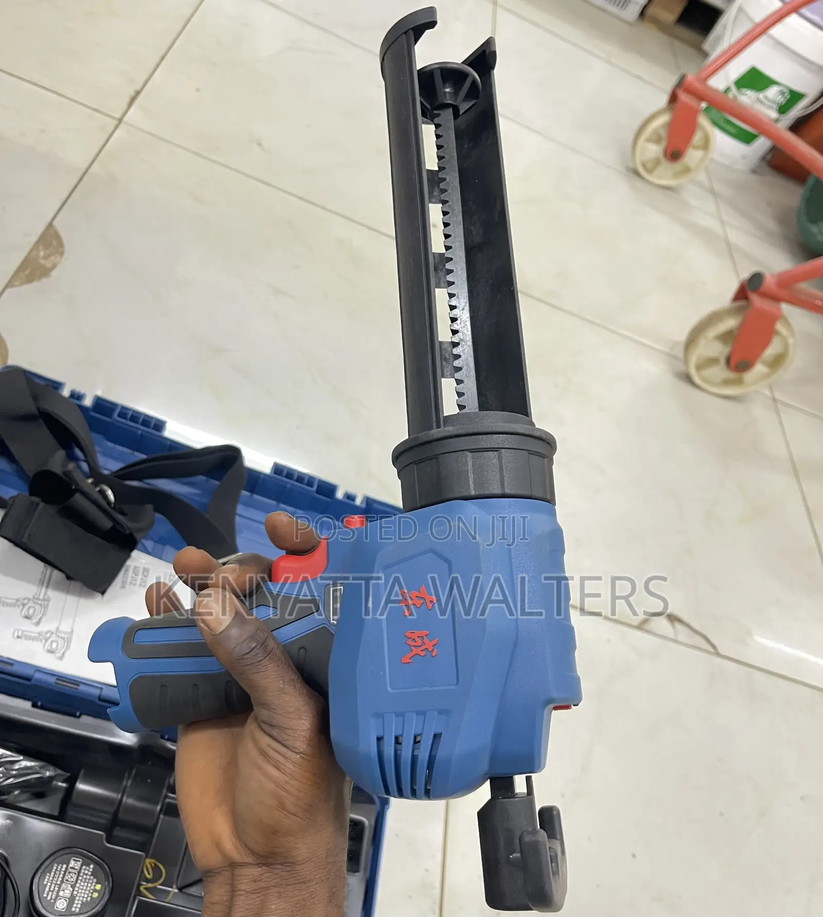 Dong Cheng 12v Cordless Caulking Gun 3400n Sealant Gun for Silicone
