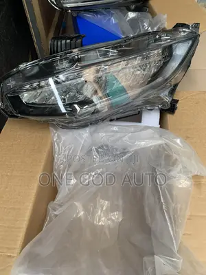 Honda Civic 2016,2017,2018,2019,2020 Headlight