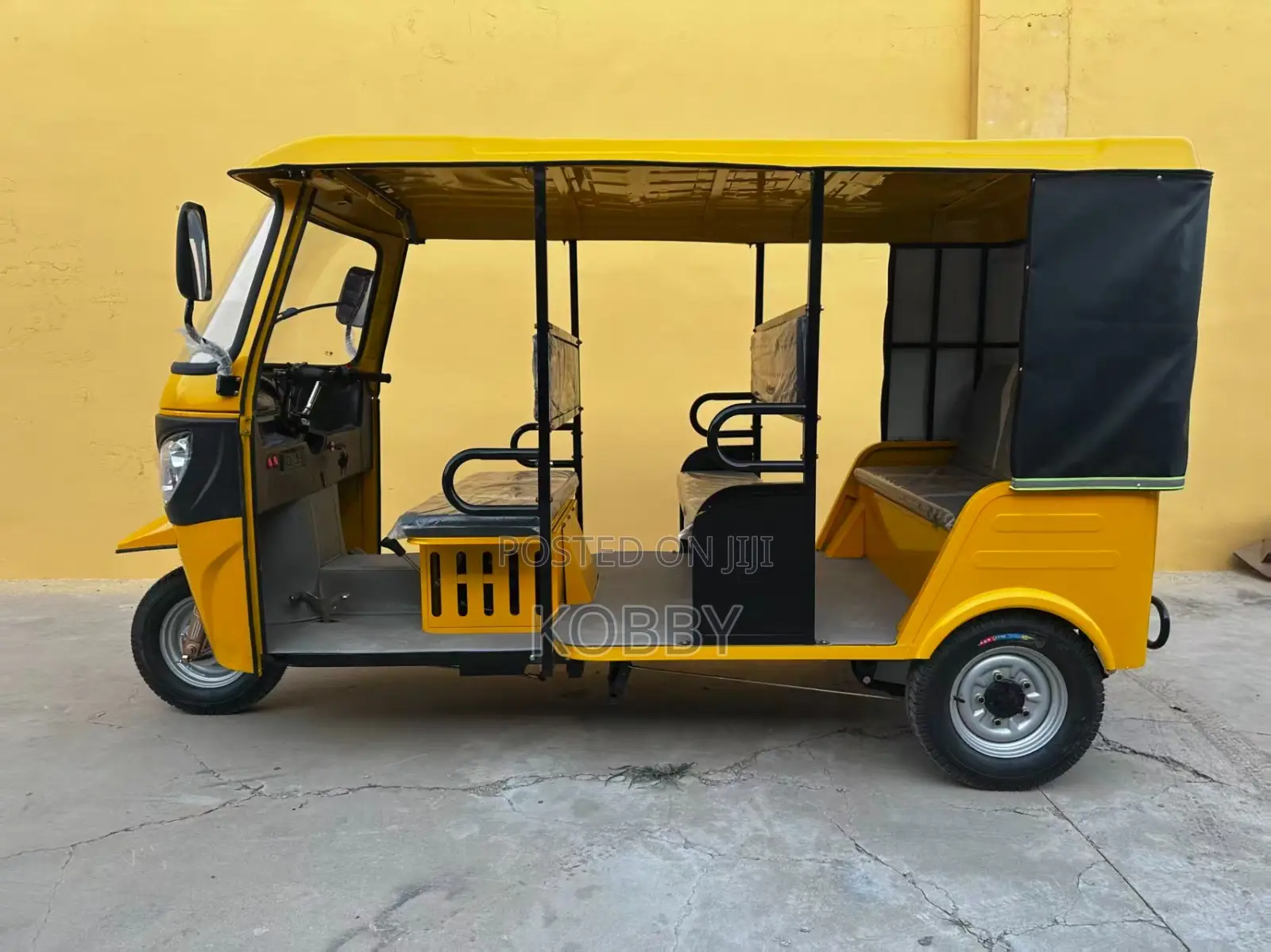 New Arc Vector 2025 Yellow