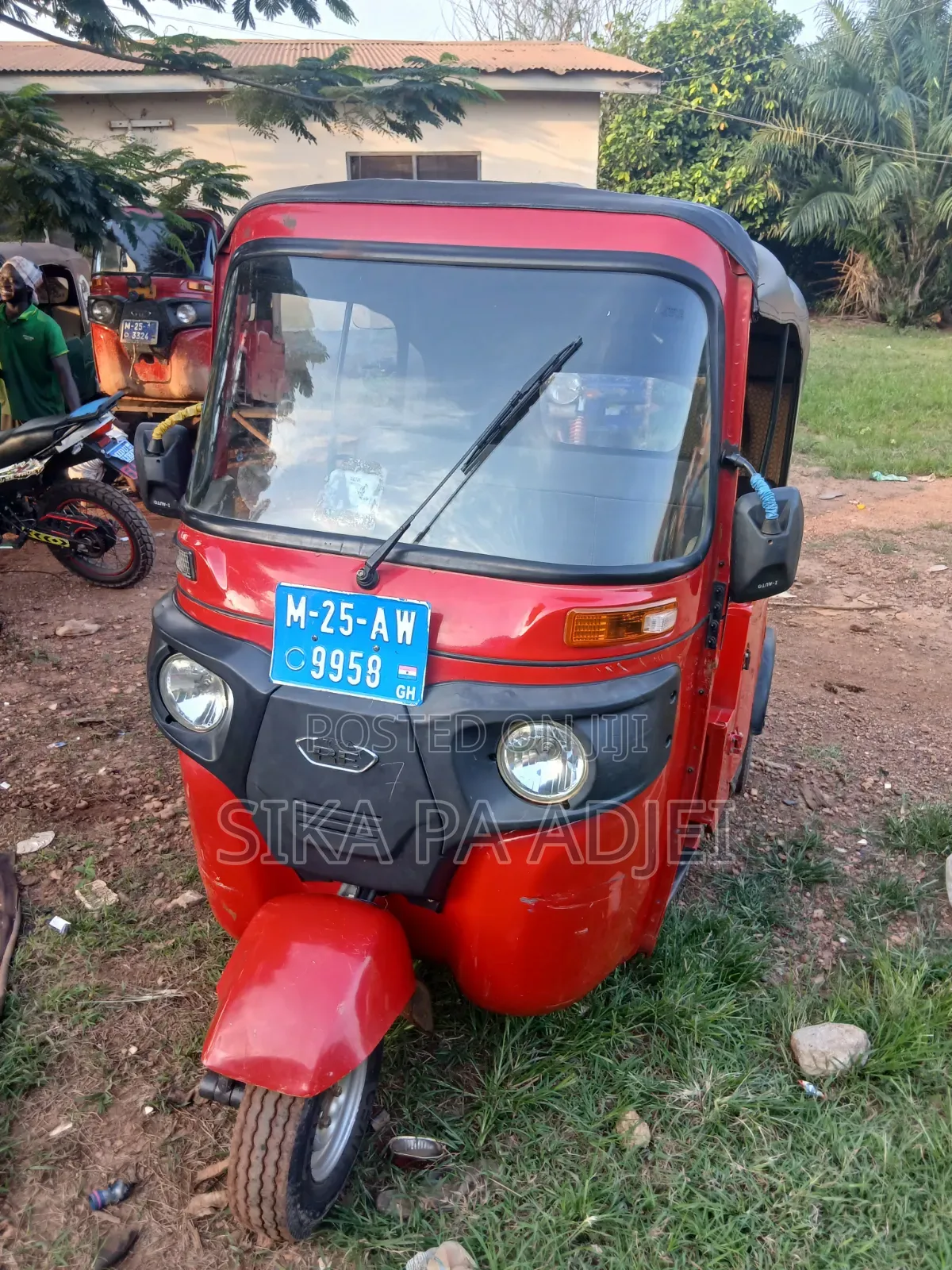 Bajaj Avenger 150 Street 2025 Red