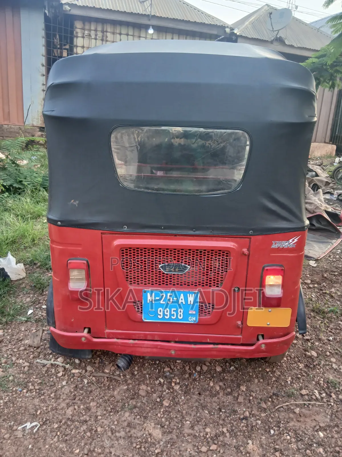 Bajaj Avenger 150 Street 2025 Red