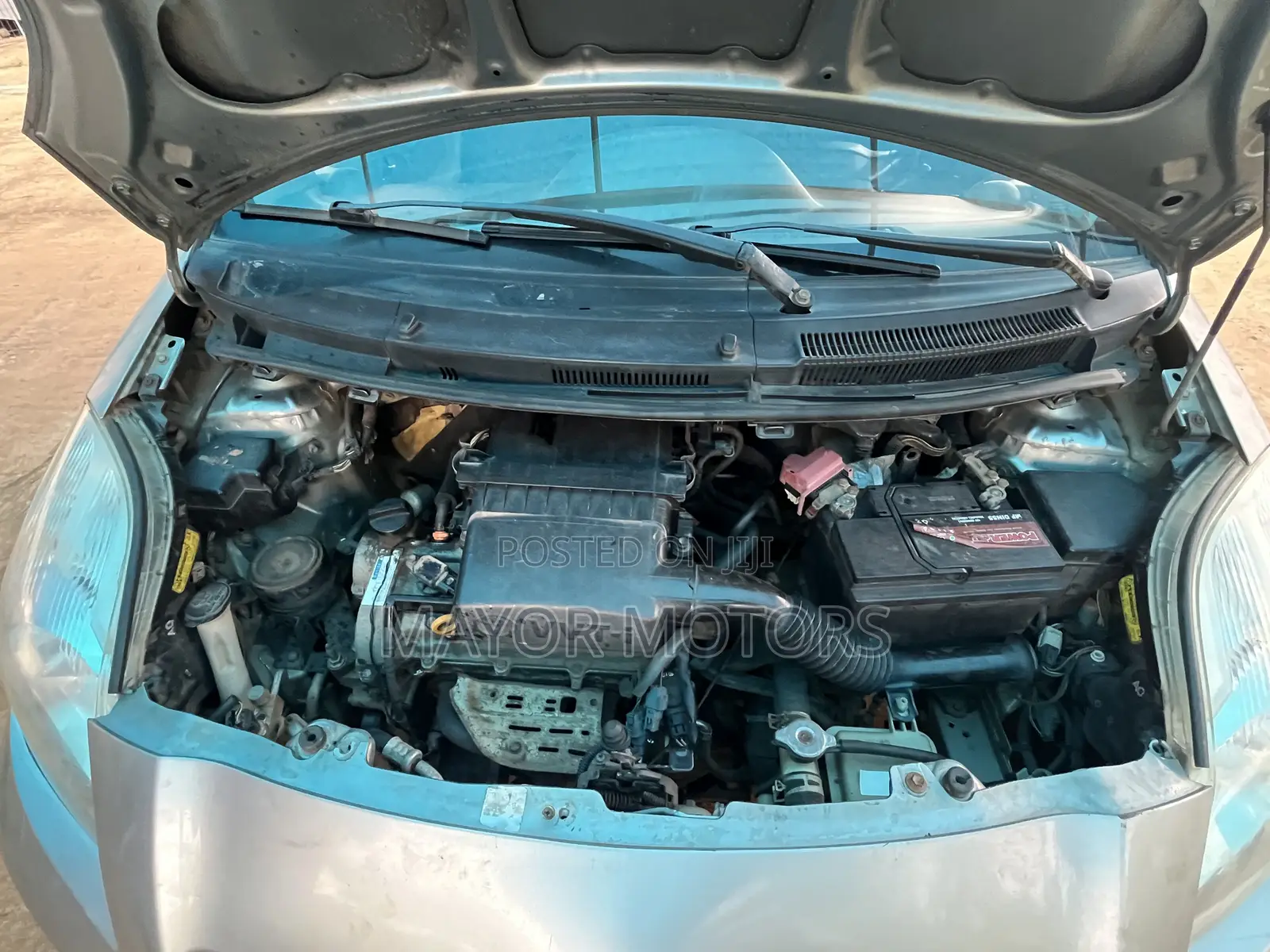 Toyota Vitz 1.0 FWD 3dr 2010 Gray