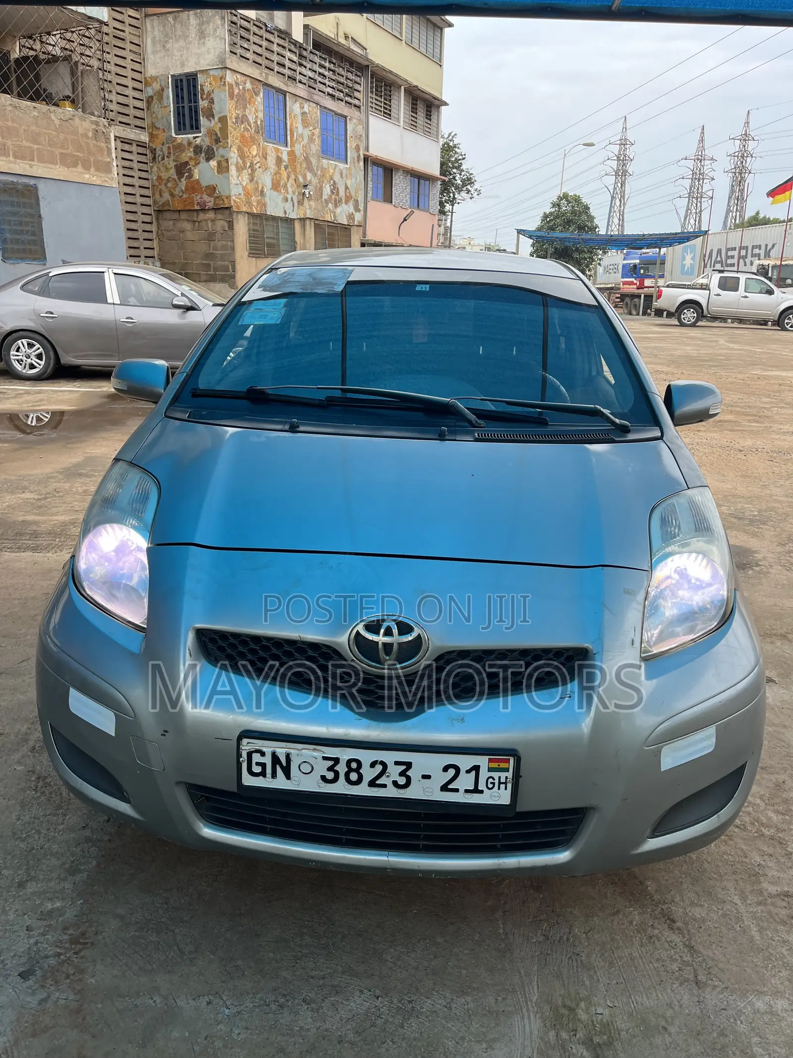 Toyota Vitz 1.0 FWD 3dr 2010 Gray