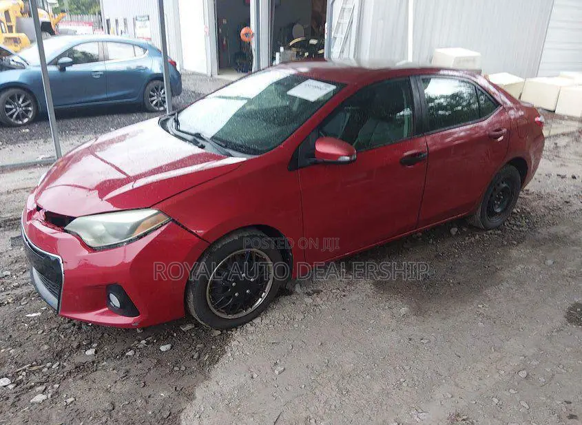 Toyota Corolla 2015 Red
