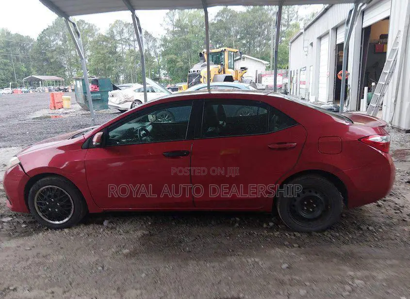 Toyota Corolla 2015 Red
