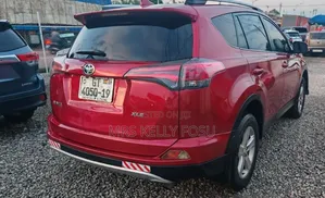 Toyota RAV4 XLE 4dr SUV AWD (2.5L 4cyl 6A) 2015 Red