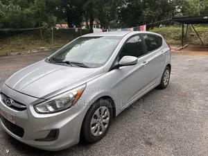 Hyundai Accent SE Hatchback 2017 Silver